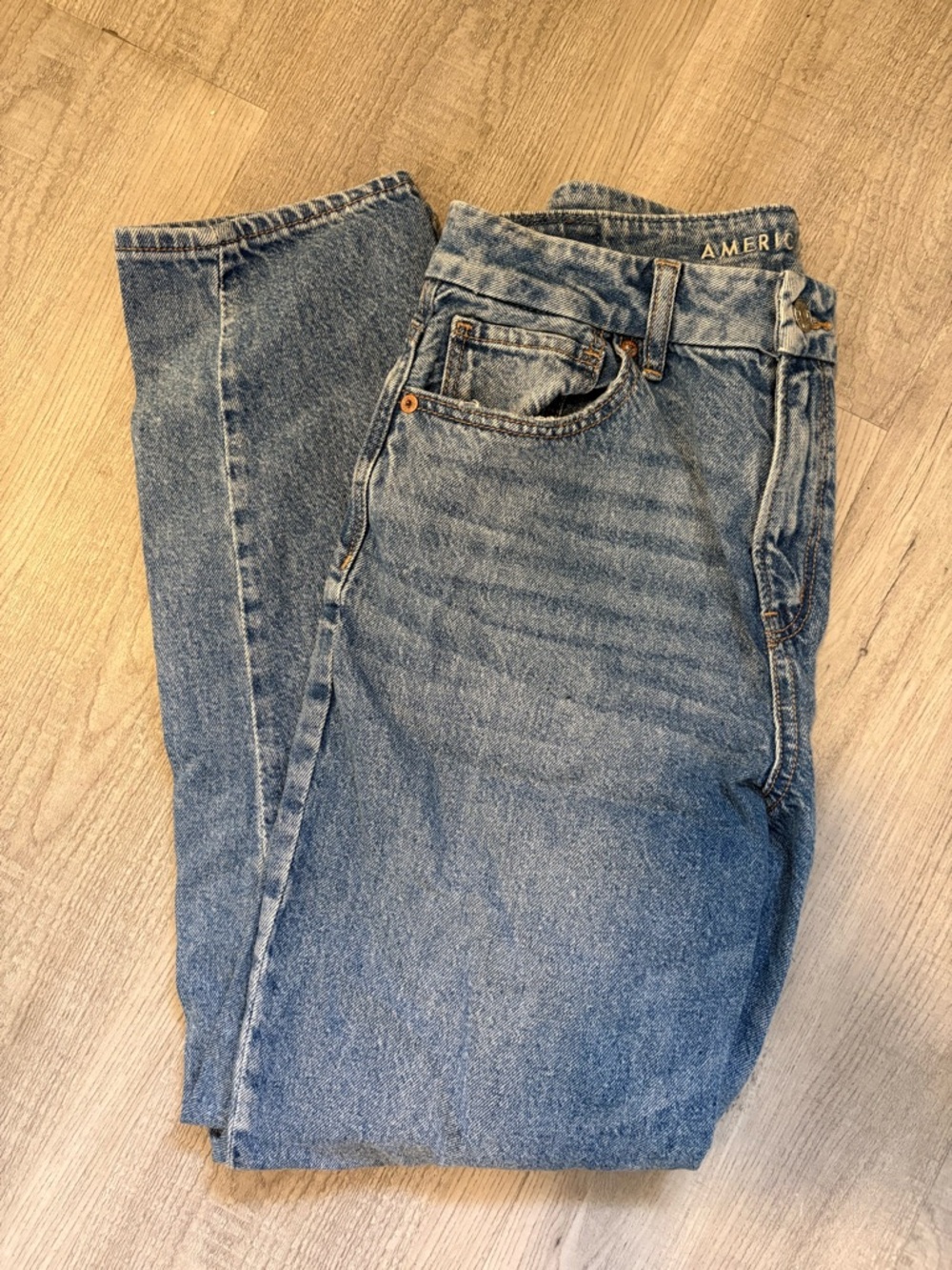 American Eagle Outfitters Women's Light Blue Boyfriend Jeans